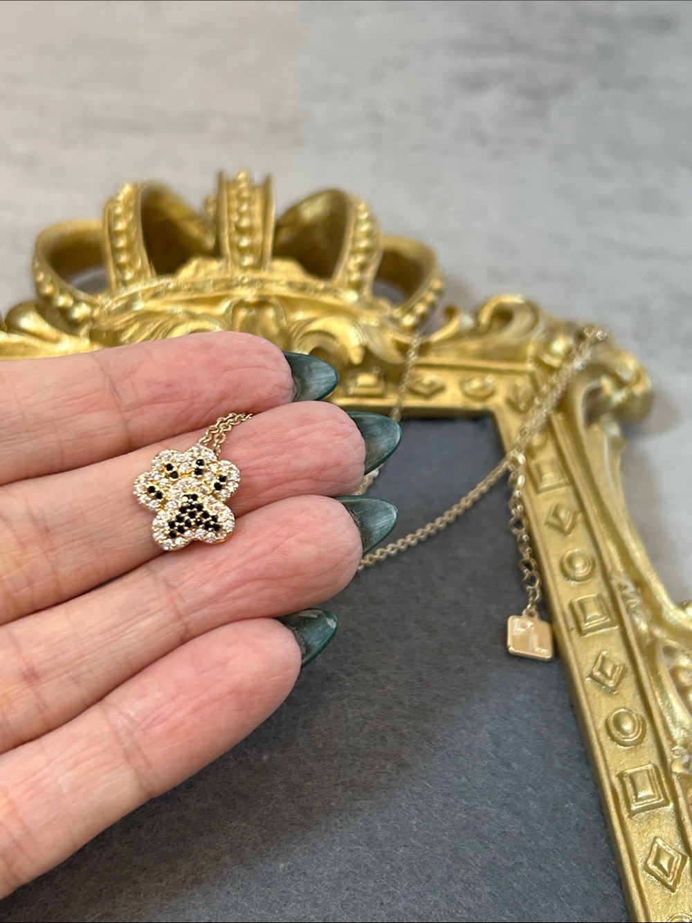 Gold Dog 🐾 Crystal Pendant Necklace - Women Jewelry
